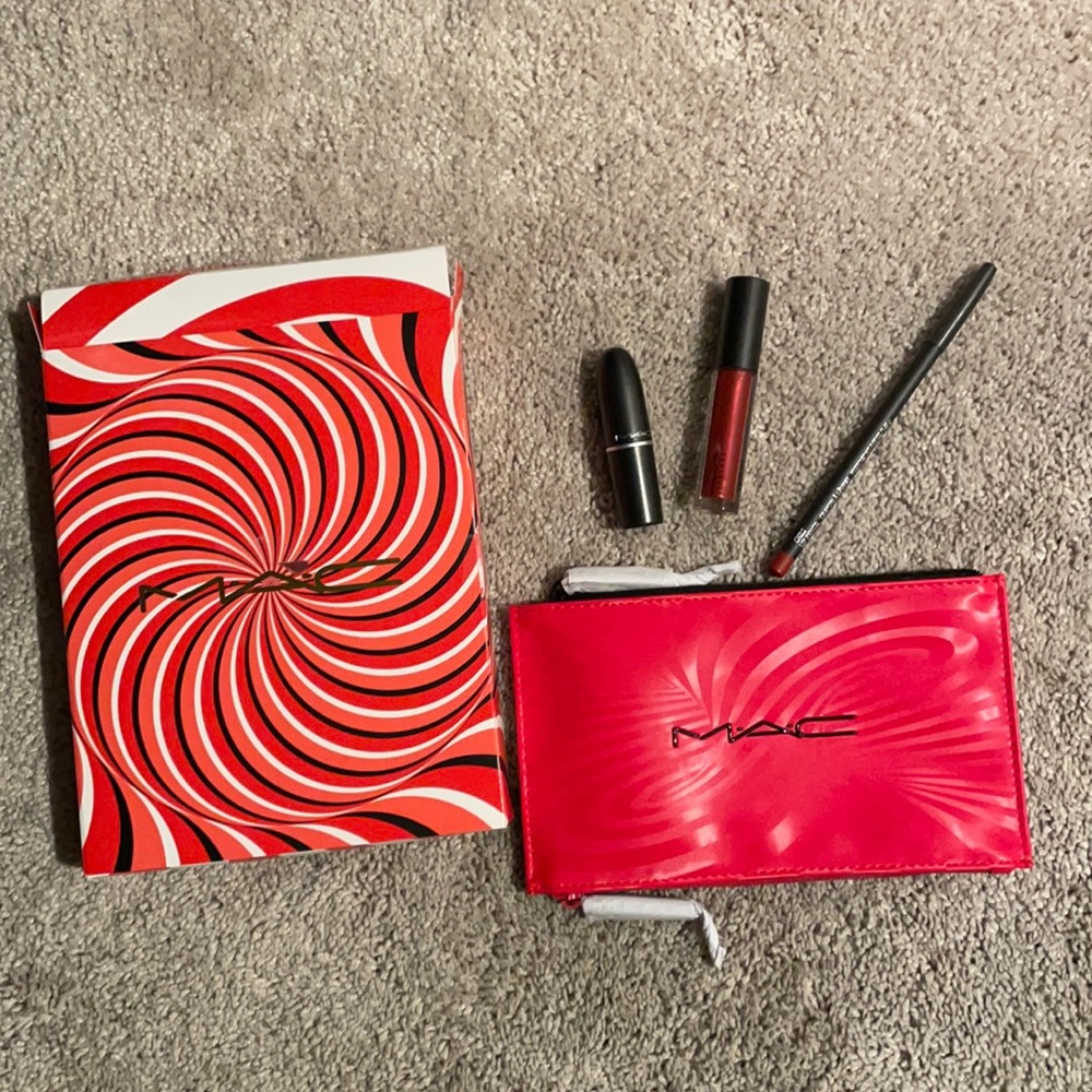 Mac Red Lipstick Set